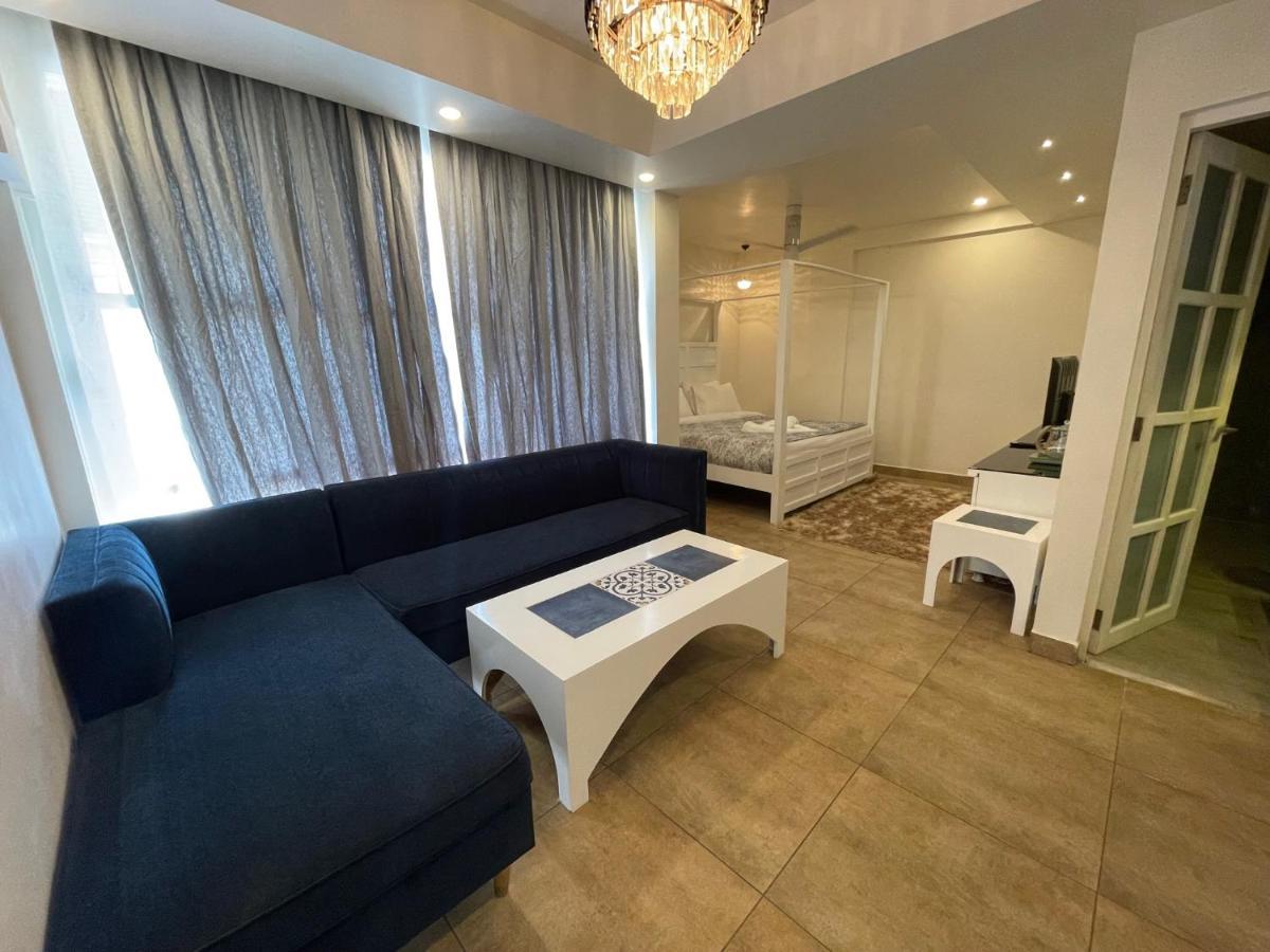 فندق Pajaros Blu كالانغيُت المظهر الخارجي الصورة